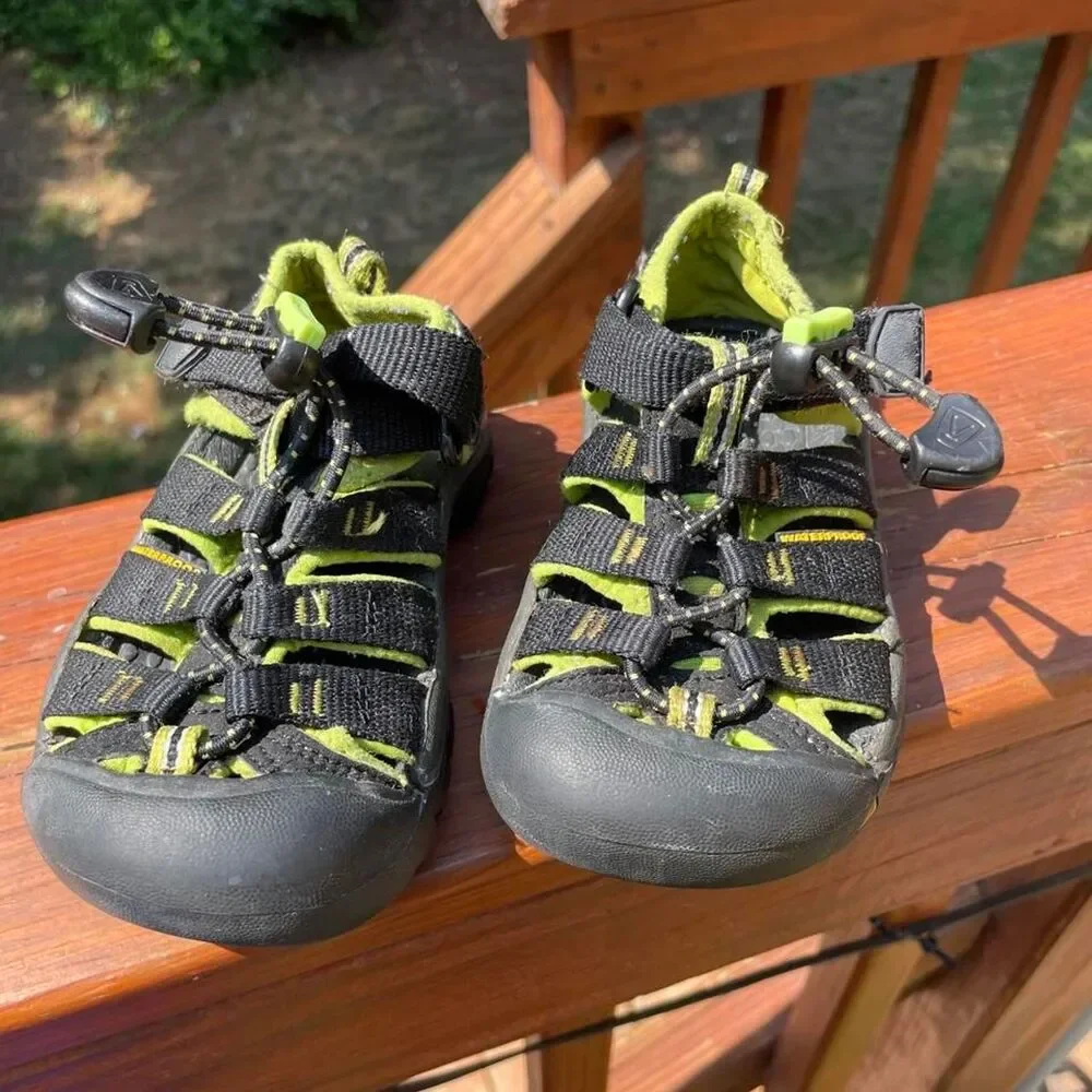 Kids 8 Keen Newport H2 Water Sandals